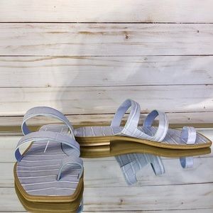 NWOT Dolce Vita Isala Blue Lizard Embossed Sandals